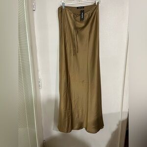 A line Maxi Boohoo size 24 maxi skirt slip plus size satin draw cord camel